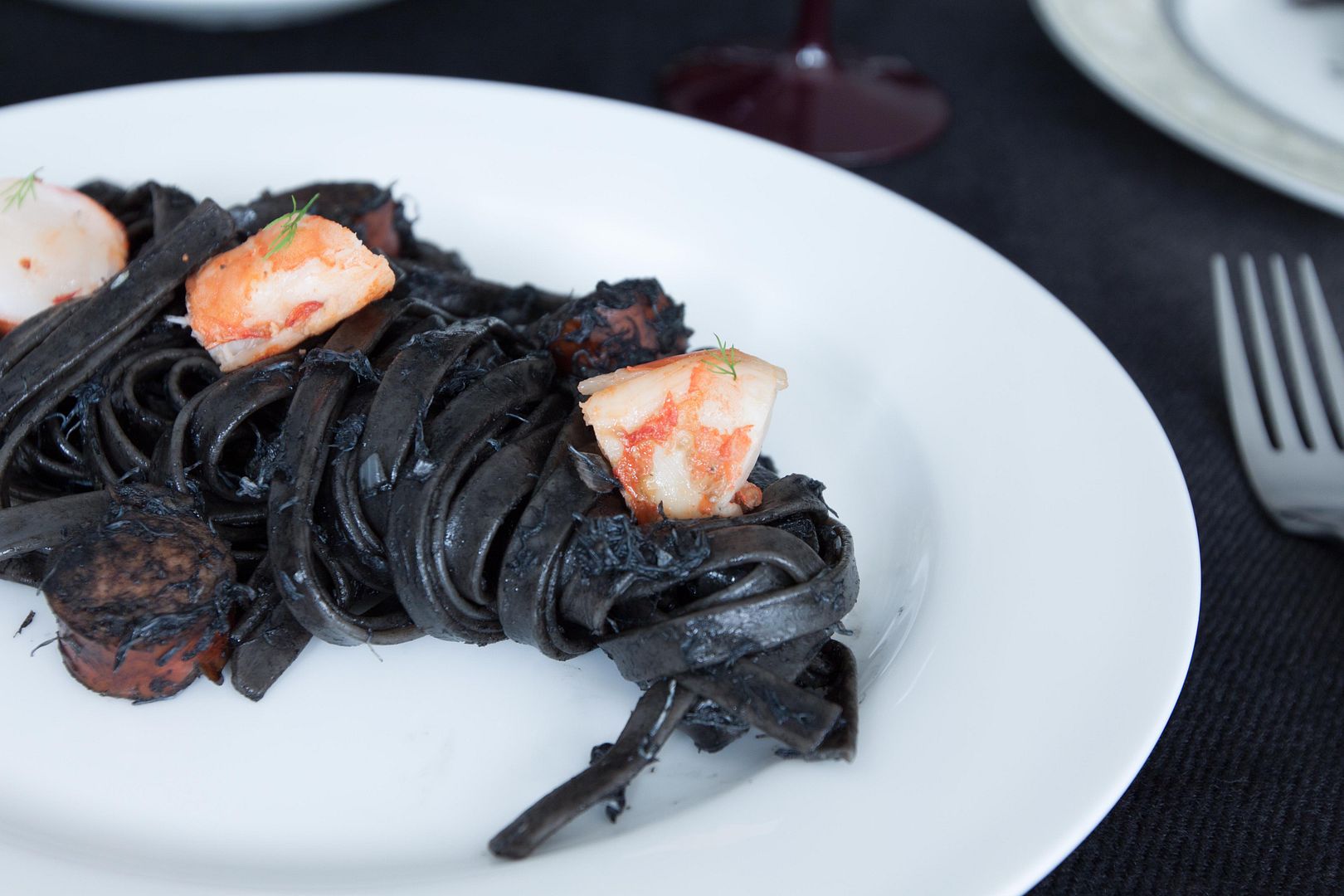Food Makes Me Happy: Squid Ink Pasta 2.0 - with Prawns, Crab Meat, and